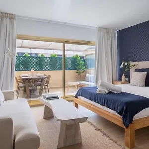 estudio-de-diseo-ideal-para-parejas-primera-lnea-de-playa.1costadelsol.com/
